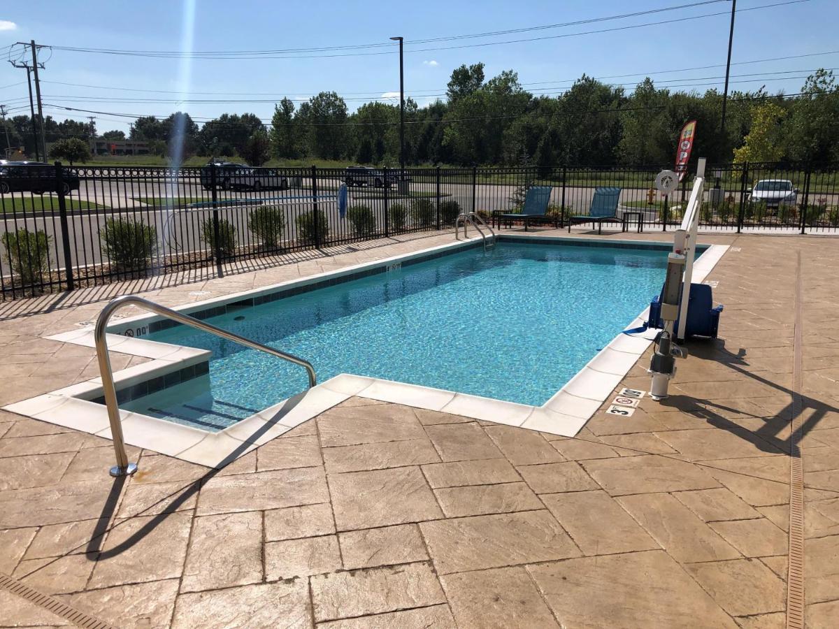 Avid Hotel Tulsa South - Medical District By Ihg Екстериор снимка