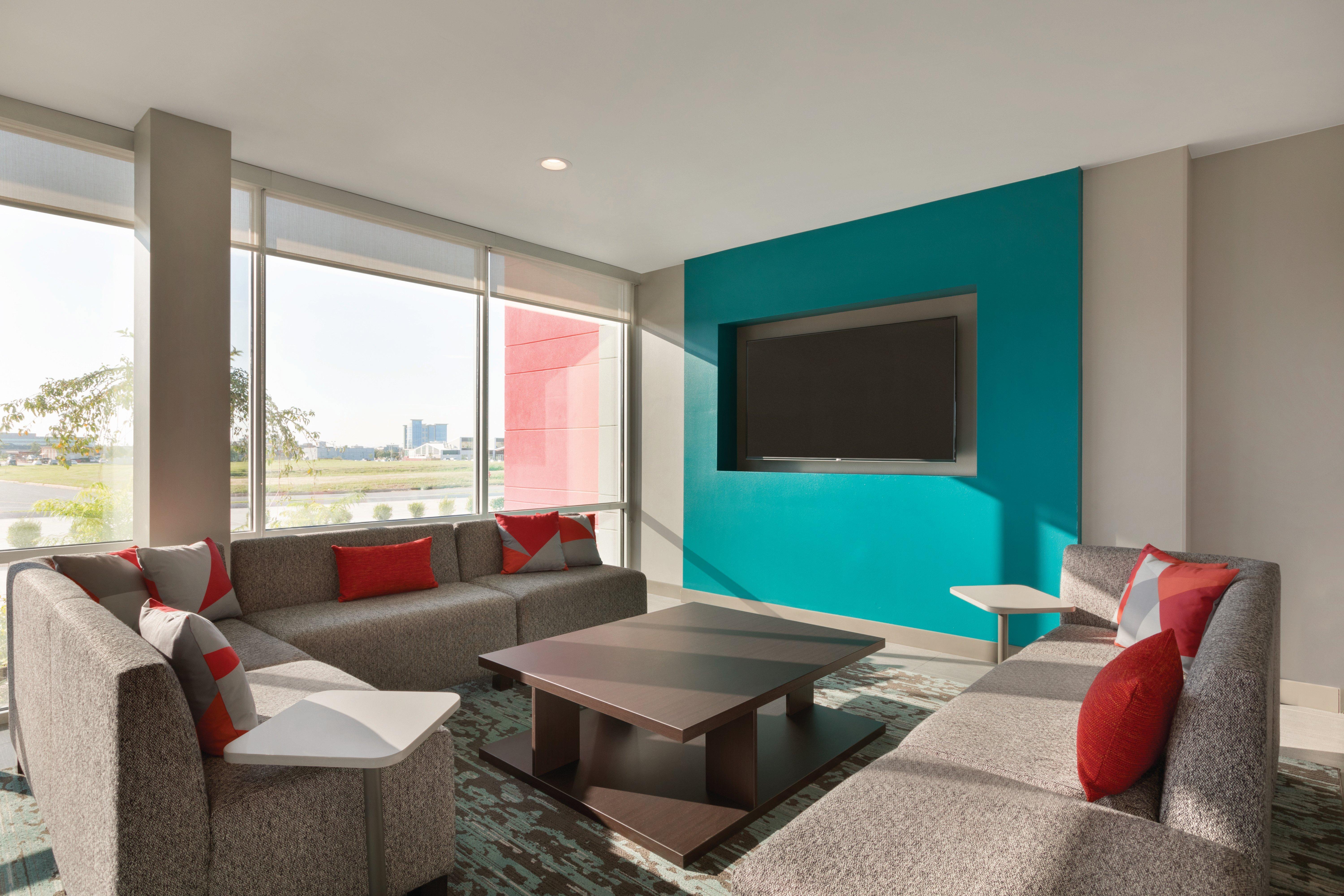 Avid Hotel Tulsa South - Medical District By Ihg Екстериор снимка